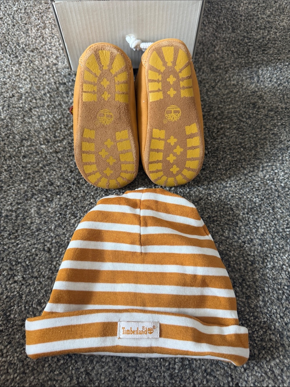 Timberland Kids Wheat Tan and Brown Booties with Striped Wheat Tan & White Hat - Picture 2 of 6